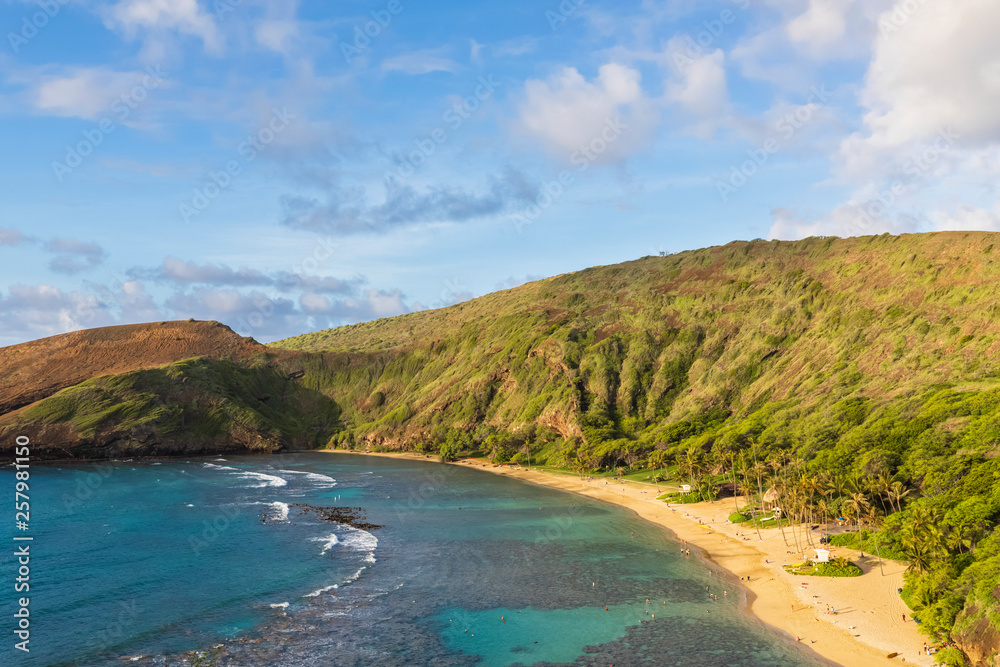 USA, Hawaii, Oahu, Hanauma Bay, dead volcano crater USA, Hawaii, Oahu, Hanauma Bay, dead volcano crater