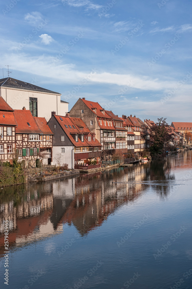 Obraz premium The former fishermen's district in Bamberg's Island City is known as Little Venice (Kleinvenedig) Bamberg, Baviera - Germany