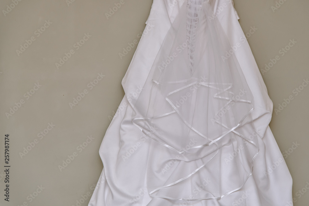 Bride's Wedding Gown Bride's Wedding Gown