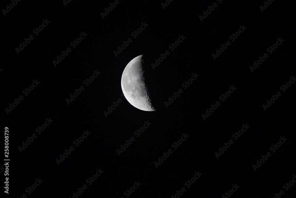 Zunehmender Mond, Mondphasen 12.02.2019 Zunehmender Mond, Mondphasen 12.02.2019