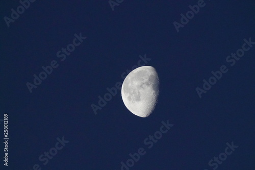 Zunehmender Mond  Mondphasen 12.02.2019