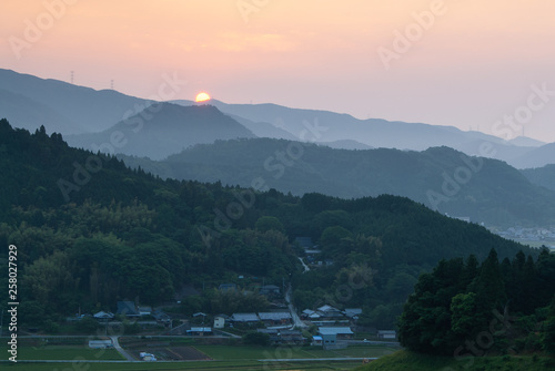 田園の日の出 photo