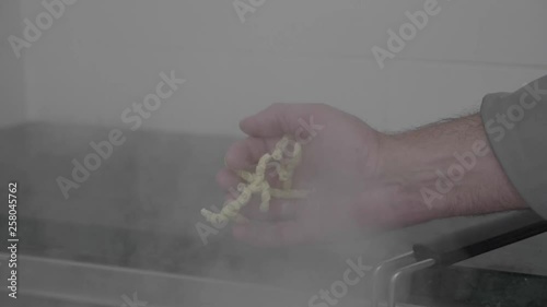 busiate, ristorante, splash, cucina, pasta, pesce, ristorazione, lavoro, difficolta'