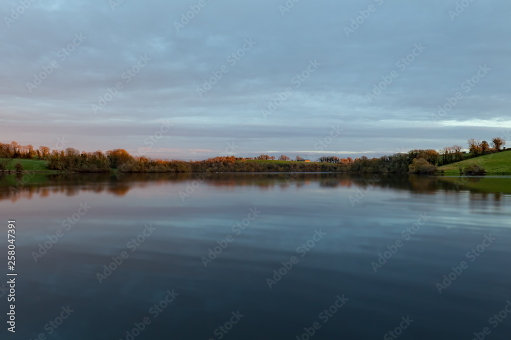 Seenlandschaft in Irland