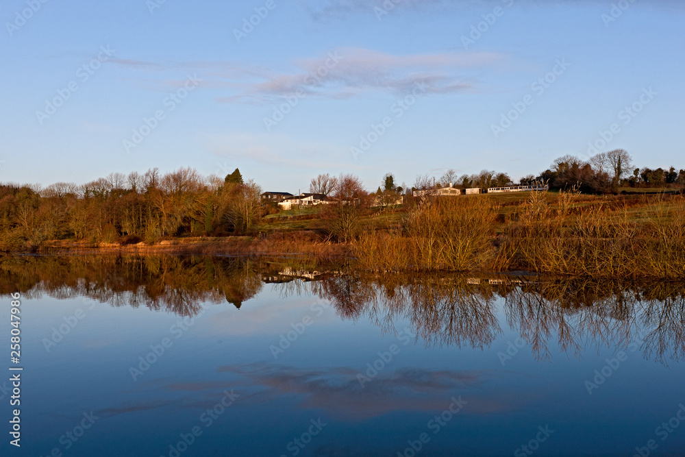 Seenlandschaft in Irland