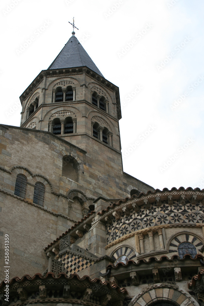 Notre-Dame-du-Port basilica - Clermont-Ferrand (France)