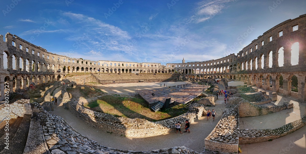 Fototapeta premium Pula, Kroatien