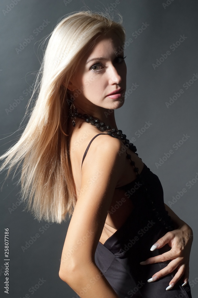 Naklejka premium Beautiful girl