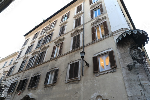 Classic Rome - old style windows