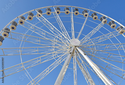 Large ferris wheel against sky