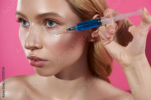 Beauty procedure for female by filler injection