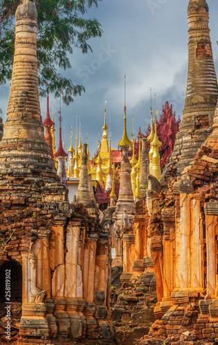 Shwe Inn Thein Pagoda Complex photo