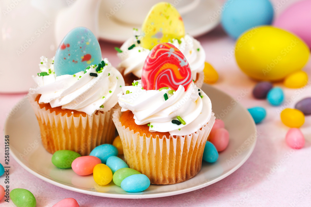 Easter vanilla cupcake. Easter vanilla cupcake.