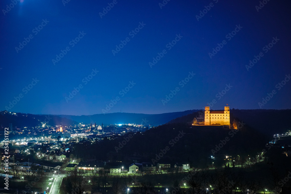 Willibaldsburg und Eichstätt bei Nacht