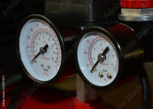 round measuring instruments