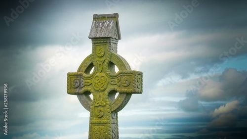11599_Irish_high_cross_outside_the_Rock_of_Cashel.jpg