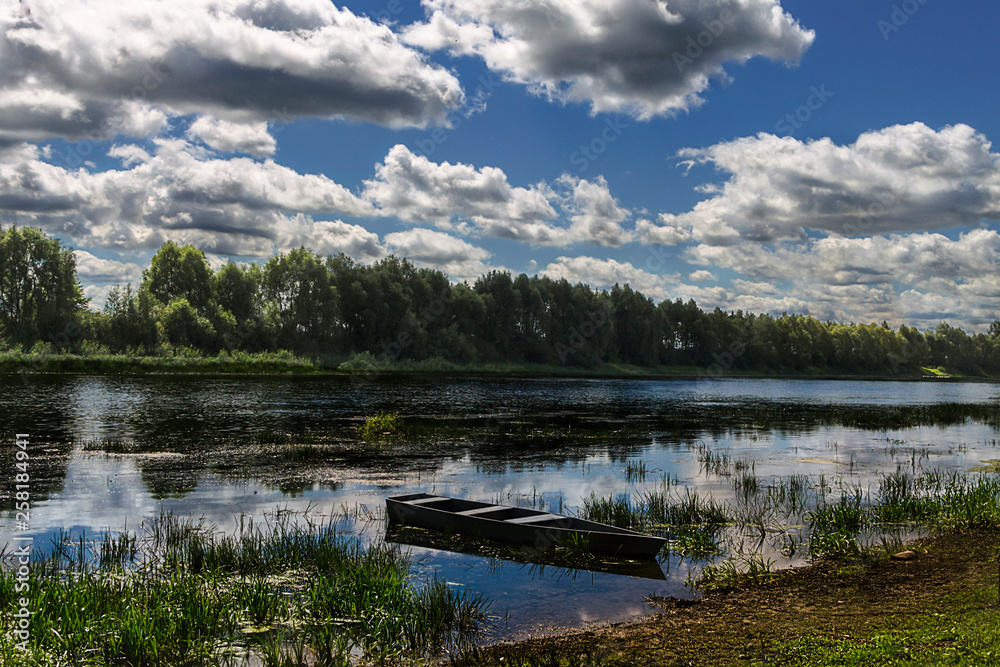 Fototapeta premium Beautiful nature river clouds are good for travel