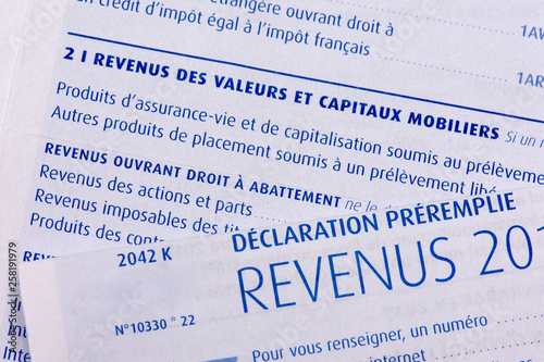 Impôts : déclaration de revenus française préremplie, page des revenus des valeurs et capitaux mobiliers