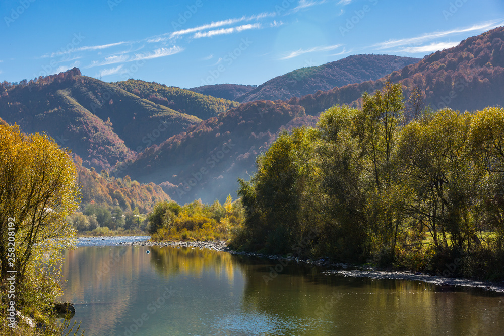 Obraz premium lake in mountains