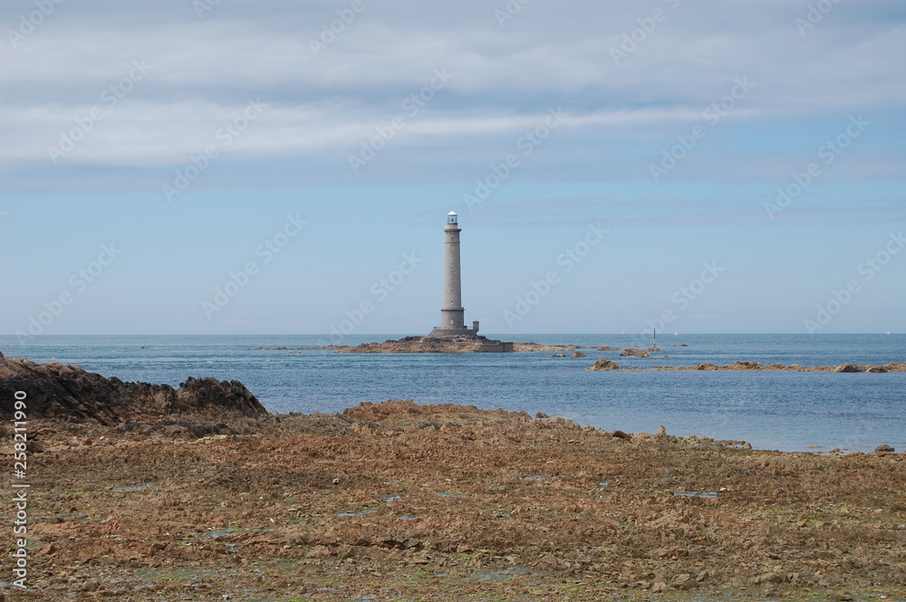 phare du Cap de la Hague: phare de Goury, Normandie, France en juillet