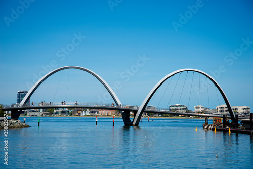 Elizabeth Quay Bridge - Perth - Australia © Adwo