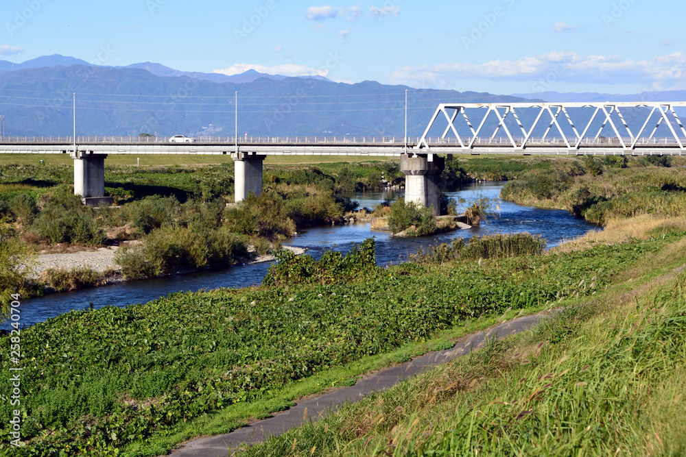 Fototapeta premium 笛吹川と三都東橋