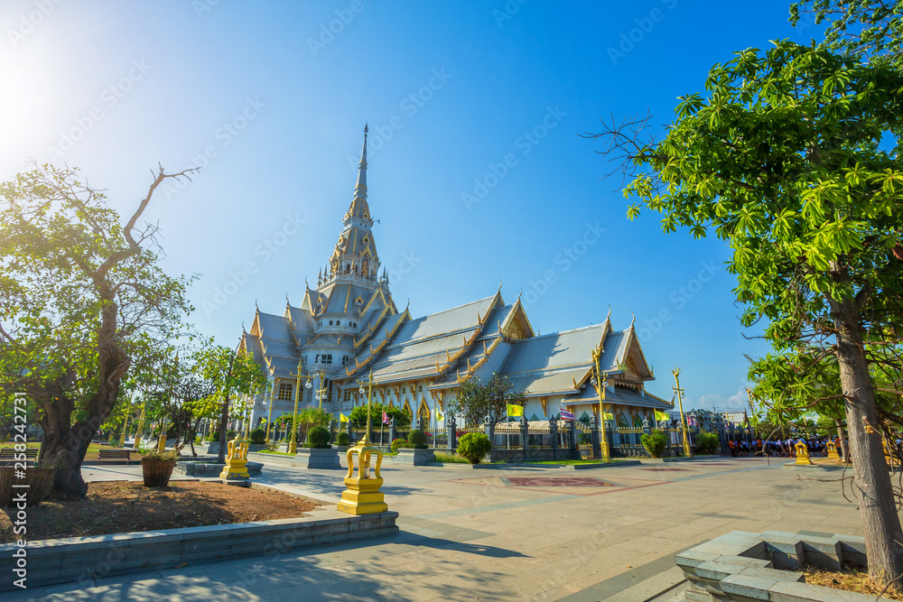 Wat Sothonwararam is a Buddhist temple in the historic centre and is a Buddhist temple is a major tourist attraction in Chachoengsao Province, Thailand.