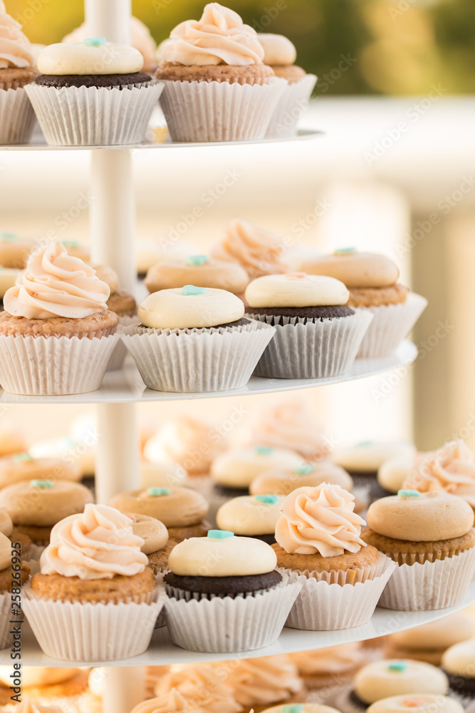 3 tiers of wedding cupcakes 3 tiers of wedding cupcakes