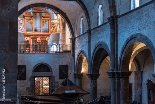 Ancient Collegiate Church of San Candido. Atmosphere © Nicola Simeoni