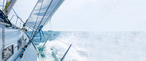 Obraz na plátně sailboat sailing with waves, template