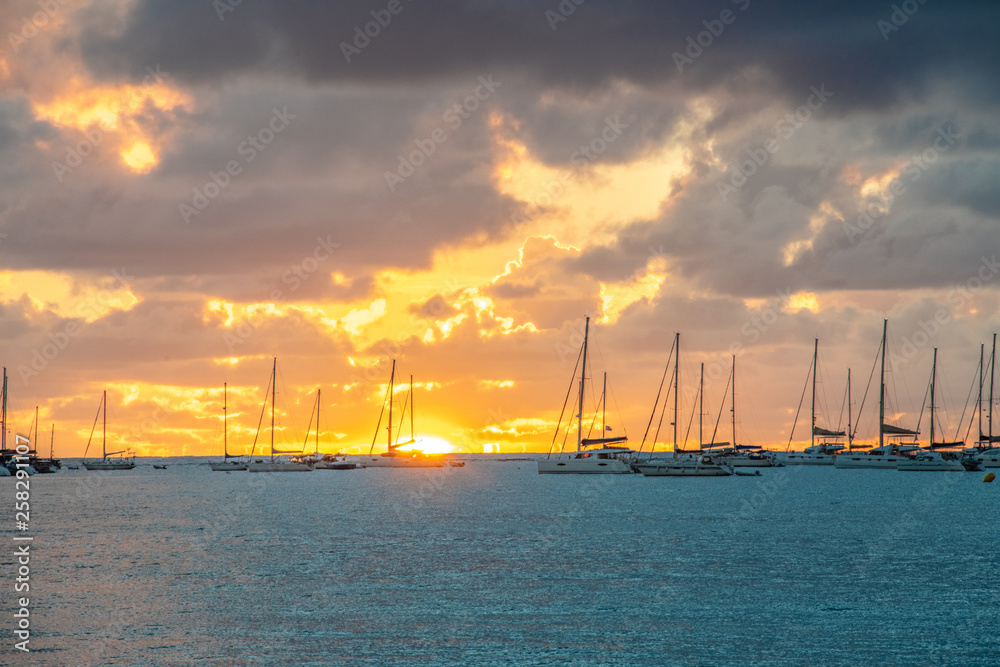 Lever de soleil sur le Gosier - Guadeloupe