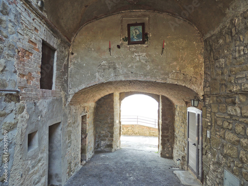 Ancient arch of Civitella Benazzone, Umbria, Italy. © Federico