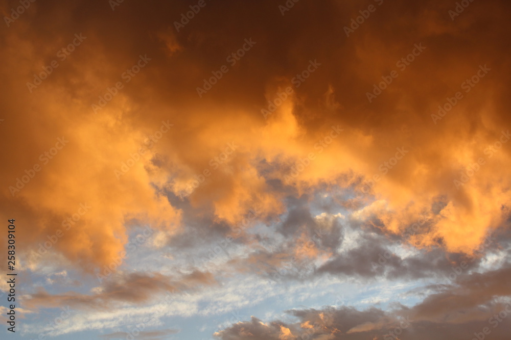 a Nuvem laranja no Crepúsculo  
