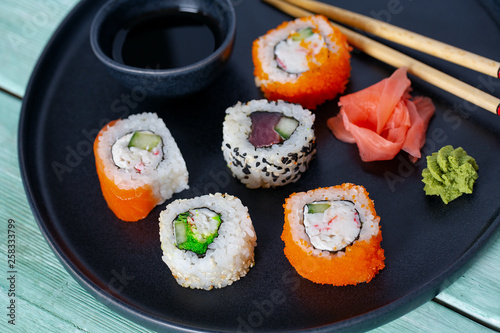 sushi rolls set