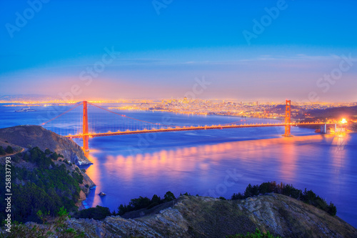 Fototapeta Naklejka Na Ścianę i Meble -  Elevated view of the Golden Gate Bridge at dusk. California. USA