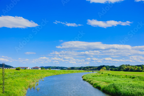 川のある風景 © taiyosun