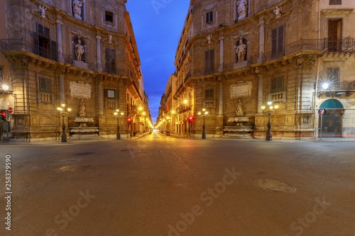 Palermo. Street Vittorio Emanuele.