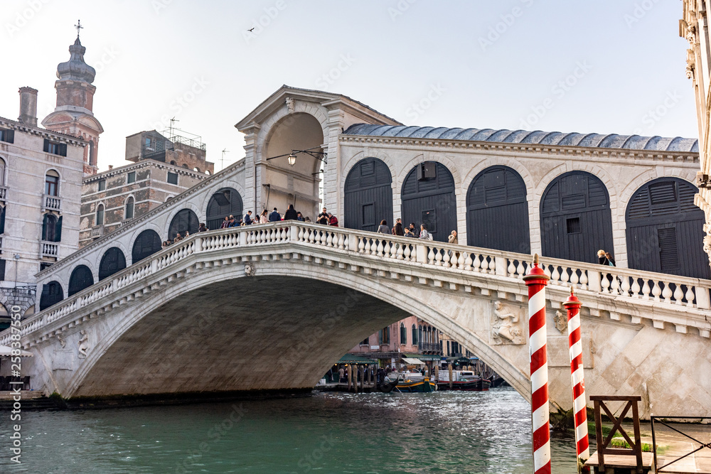 Italy, Venice, view of the Rialto bridge.