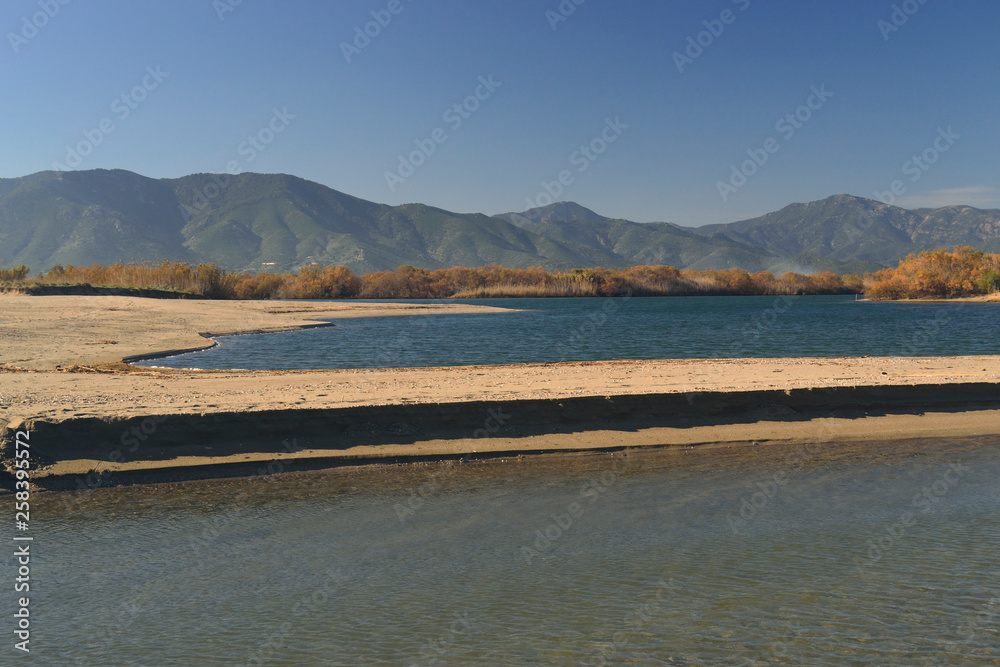 Spiaggia di Porto Corallo e foce del Flumendosa