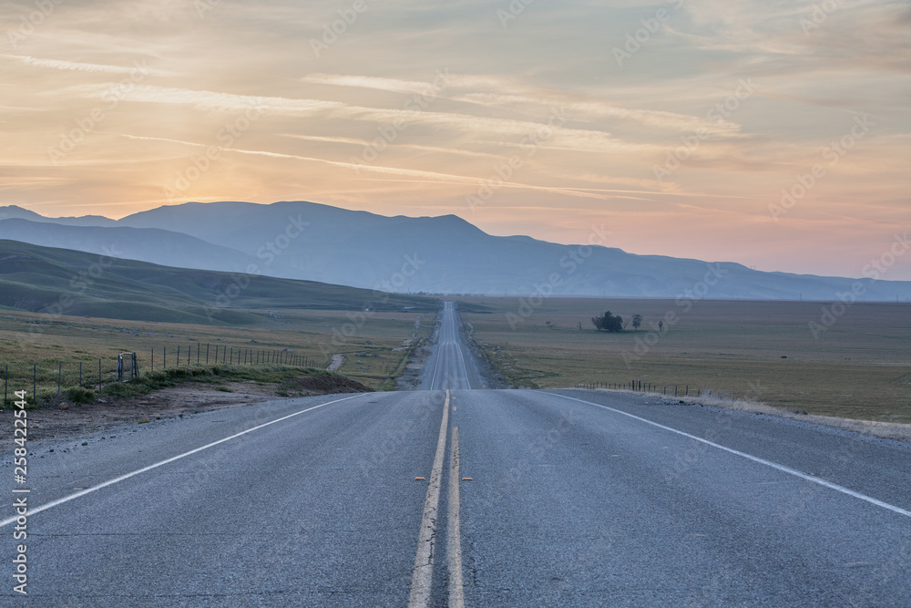 Fototapeta premium Straight Road