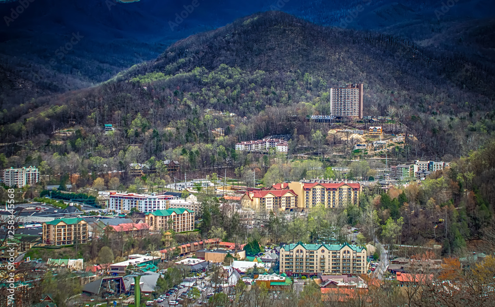 gatlinburg tennessee city in smoky mountains