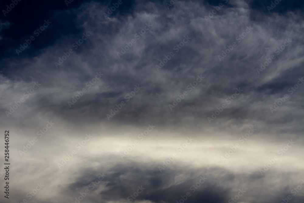 Fototapeta premium 輝く雲