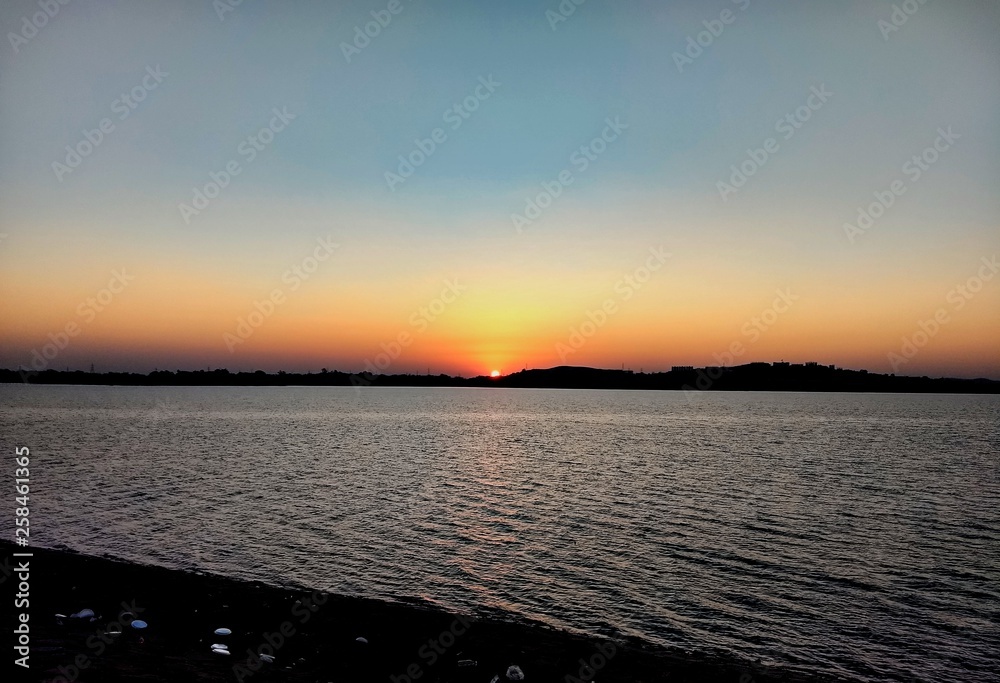 Naklejka premium Beautiful sunset