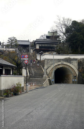 倉敷 街中のトンネル