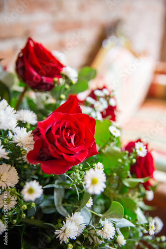 Boquet of roses and daisies