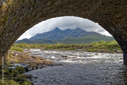 Schottland - Isle of Skye - River Sligachan photo