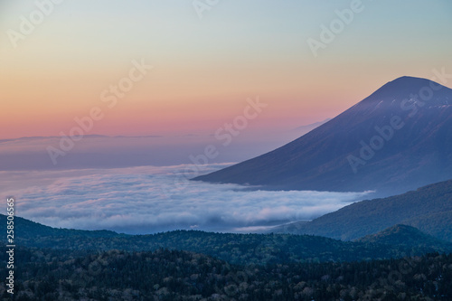 Overlooking the Moriyoshi of the sea of ​​clouds from Hachimantai