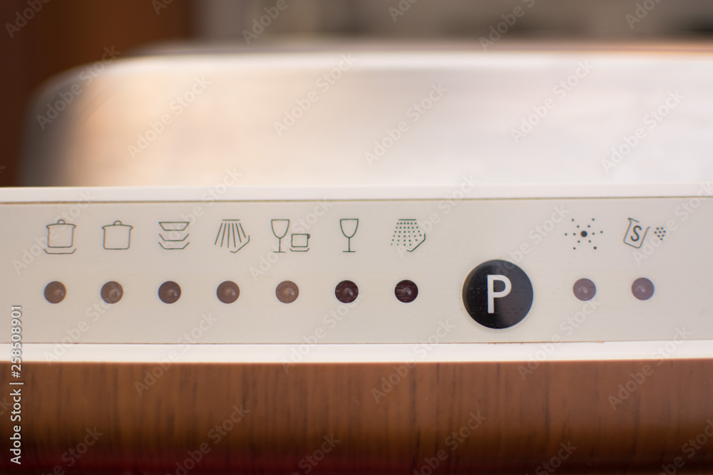 Select dishwashing mode on the dishwasher. Select dishwashing mode on the dishwasher.