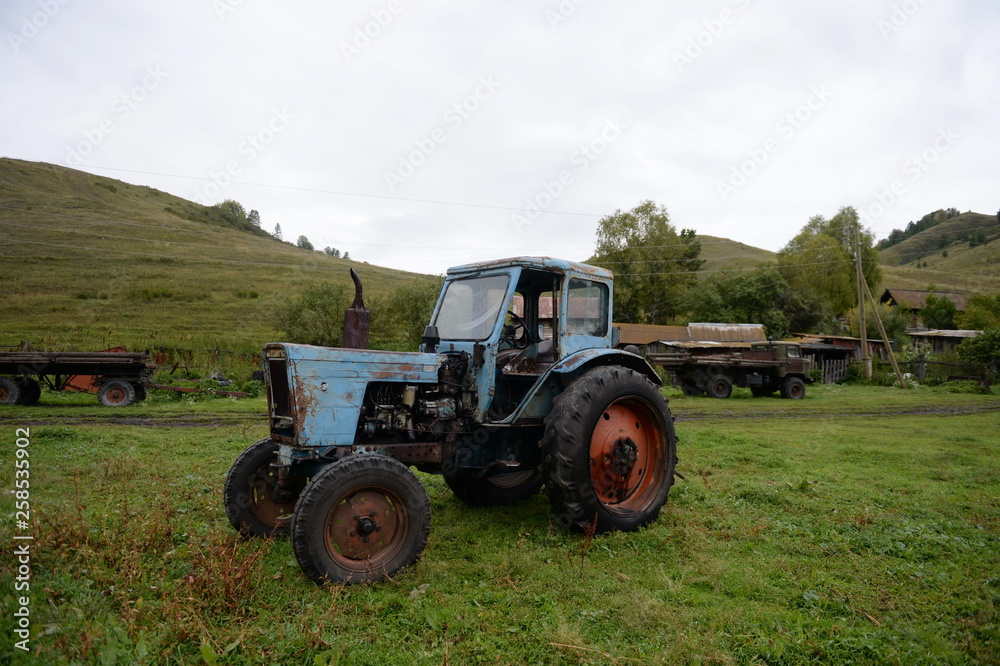 Old tractor MTZ-80 Old tractor MTZ-80