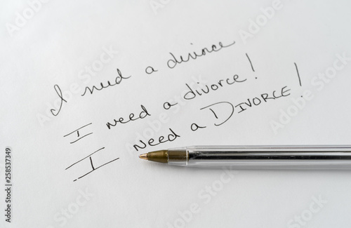 I need a divorce note with a pen to the side.